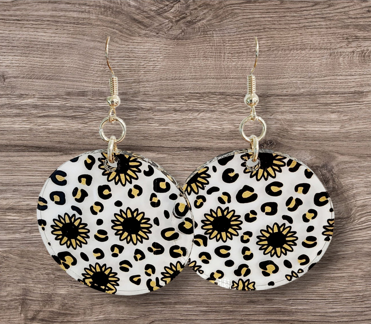 🌼 "Wildflower Vibes" - Daisy Leopard Print Earrings