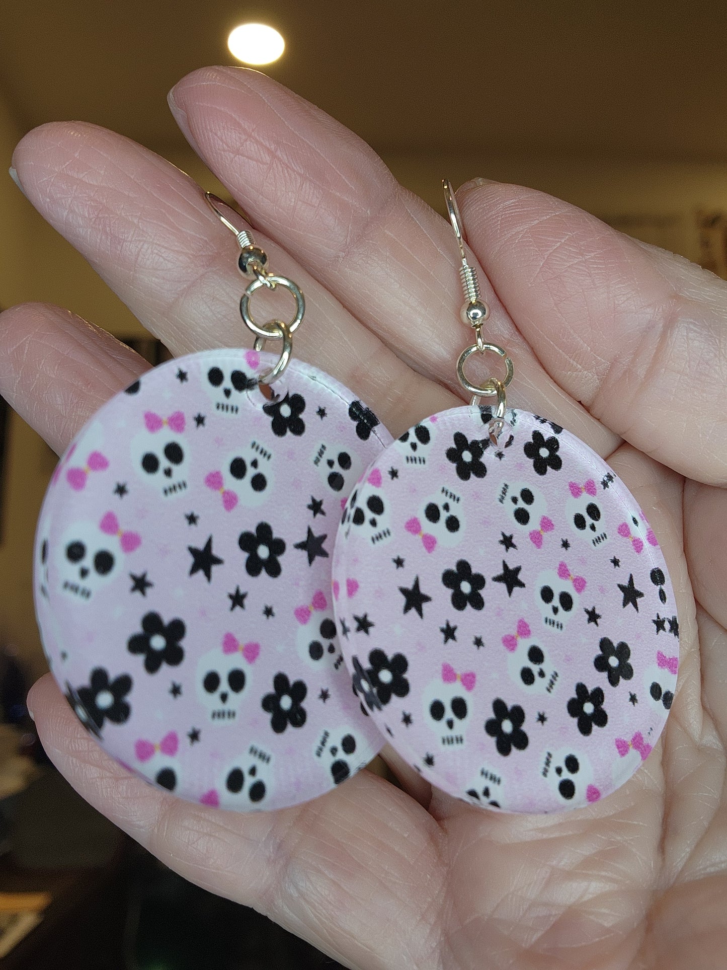 💀 "Sweet But Deadly" Skull & Flower Earrings 💖