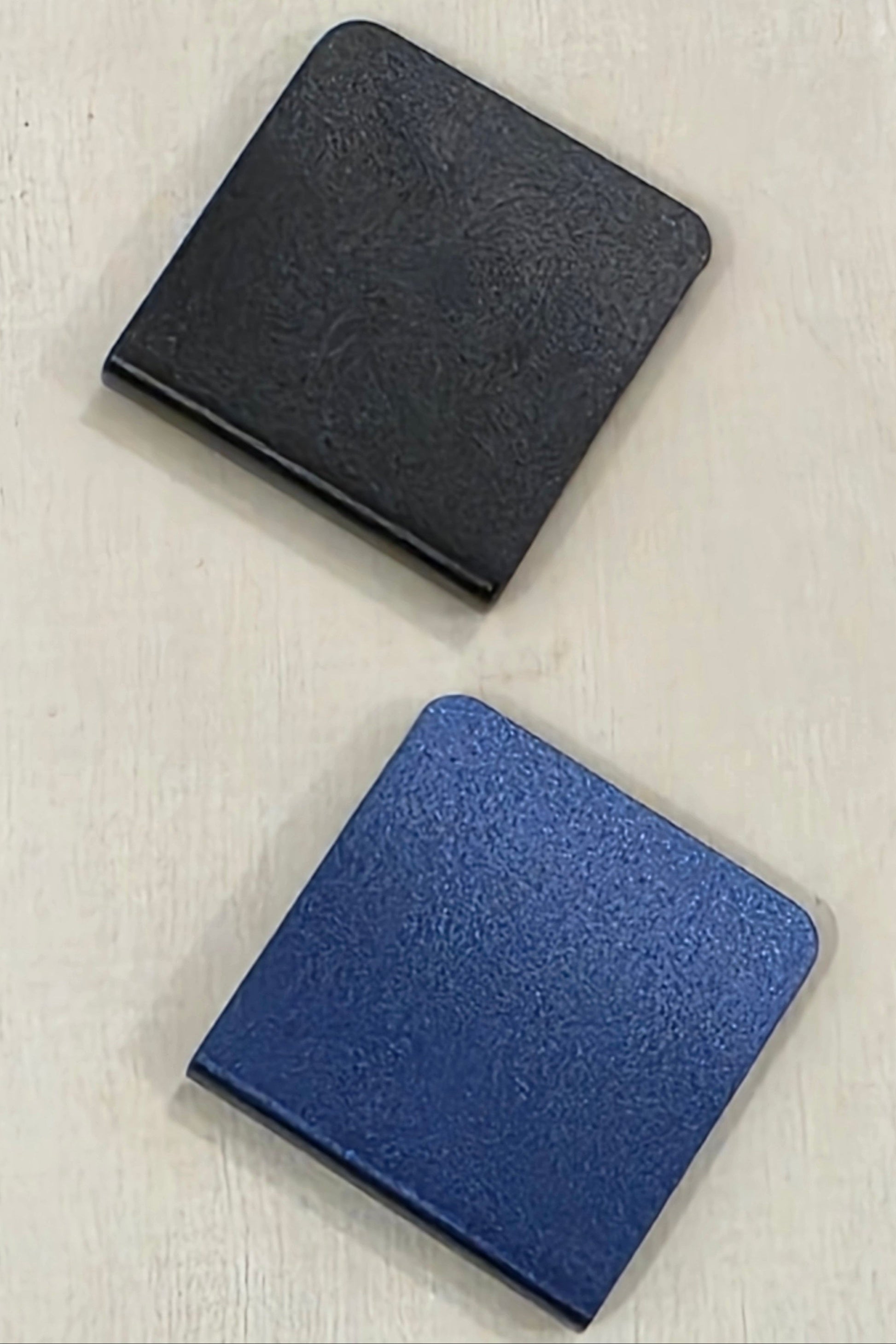 Black and Blue hat clips