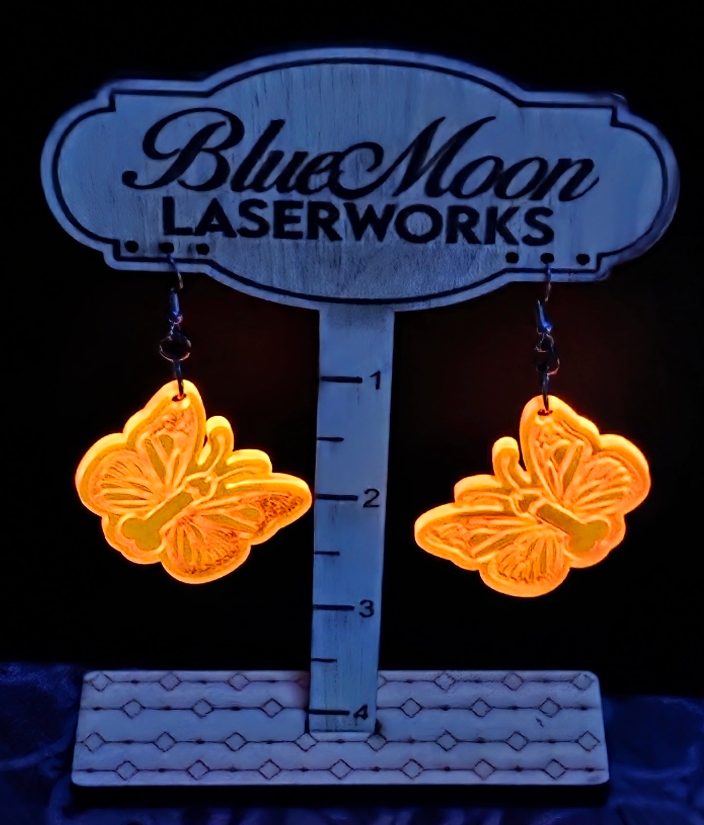 🌟 Glow Wild: Butterfly Dangle Earrings